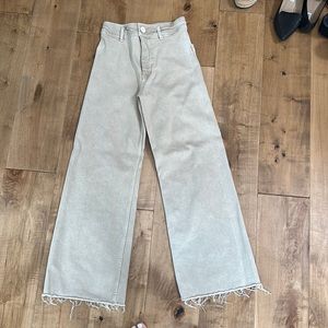 Zara jeans size 4